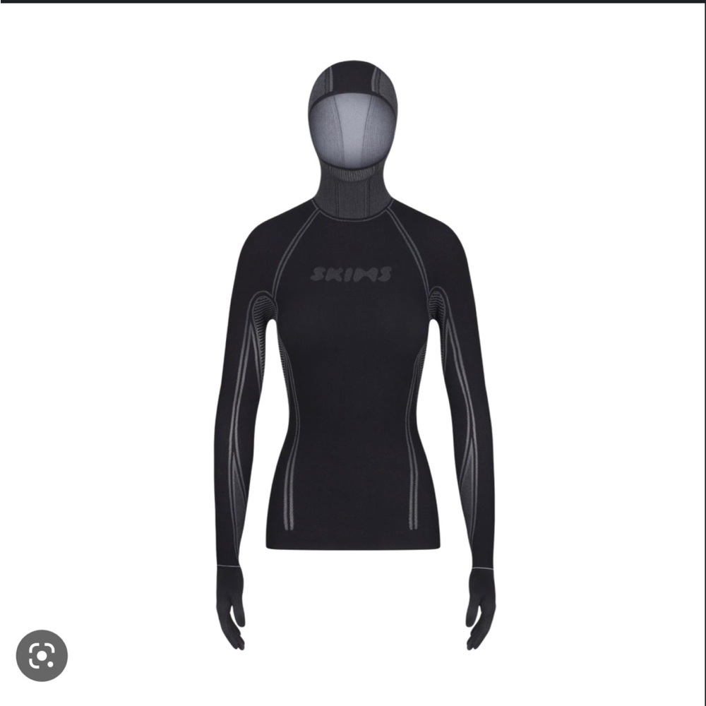 Never been worn with tags SKIMS FIRST LAYERS TOP